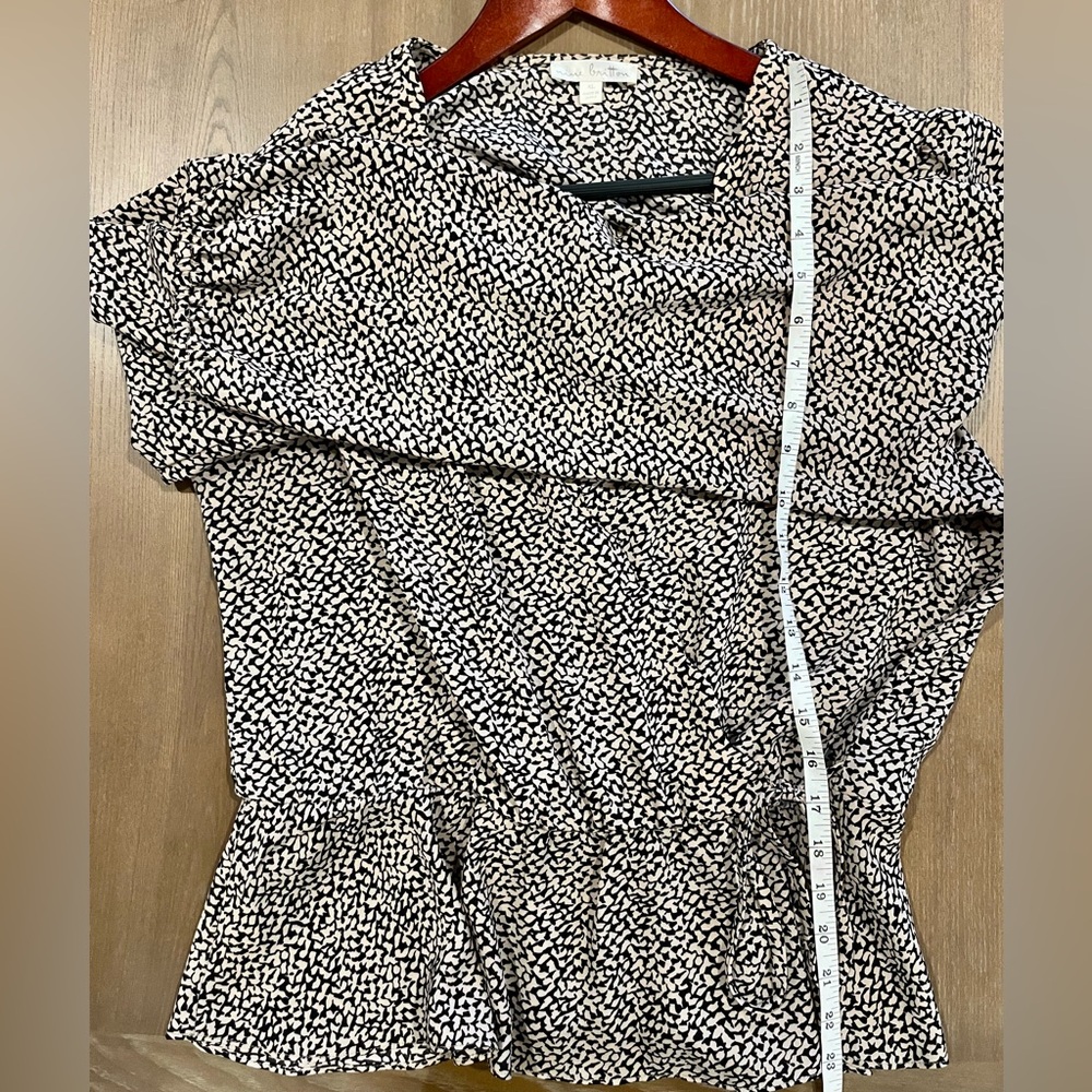Nine Britton Faux Wrap Patterned Blouse - Size XL - Picture 8 of 9